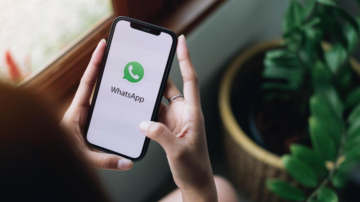 Fichaje por WhatsApp: cómo funciona y por qué es legal